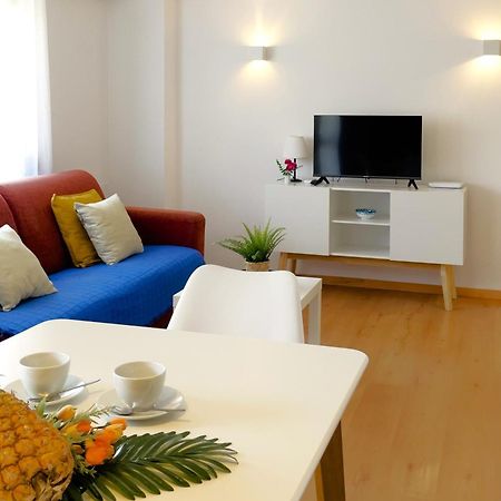 Mediterraneo 508. Fantastic Studio On The Beachfront With Sea Views. Marbella Exterior foto